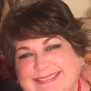 Meet your Posher, Valerie